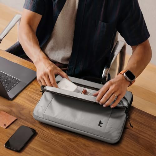 Image of tomtoc 360 Protective Laptop Case for 16-inch New MacBook Pro M5 Pro /Max | 2026 A3428 A3429, M4 /M3 /M2 /M1 A3403 A3186 A2991, Water-Resistant Laptop Sleeve Bag with CornerArmor, Fits Dell XPS 16