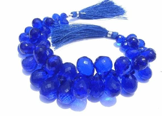 Quartz bleu pour bijoux d'été uniques faits main avec ces perles briolettes LKBEADS