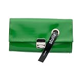 Die verwendeten Planenstoffe kennt man als unverwüstliches, nahezu unkaputtbares und wasserfestes Material von Abdeckplanen für LKWs oder Kuriertaschen.