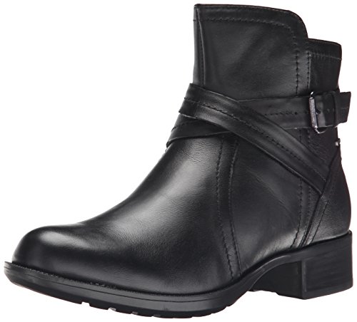 best boots for travel for women