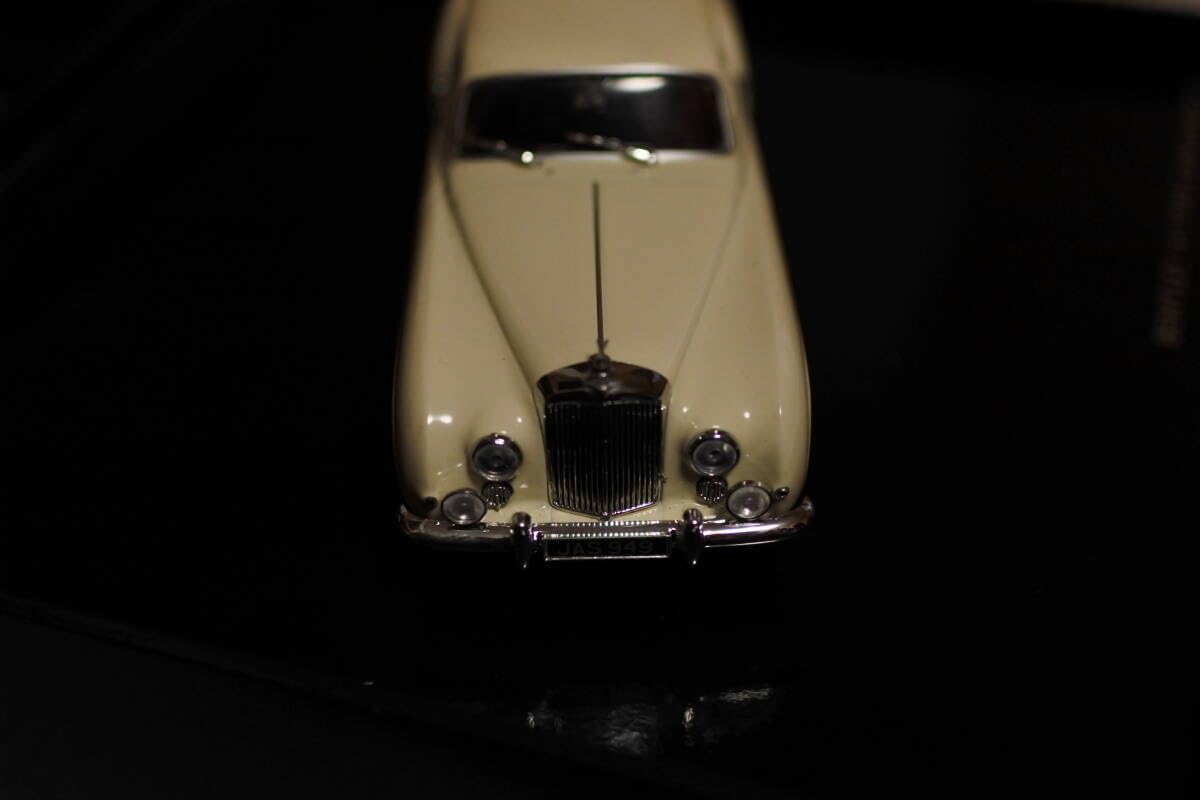 Amazon | ミニチャンプスベントレー Rタイプ コンチネンタル 1954 1/43 