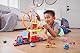 Hot Wheels City Super-Looping Feuerwache - Spielset mit manuellem Aufzug und wasserähnlicher Rampe und Parkplätzen für zusätzliche Autos, für Kinder ab 4 Jahren, HKX41