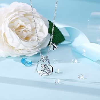 TINGN Cadeau voor meisjes, eenhoorn-halsketting, 14 karaat witgoud en zirkonia, eenhoorn-halsketting met hartvormige hanger voor dames, initiaalketting, eenhoorn-geschenken, verjaardagscadeaus voor
