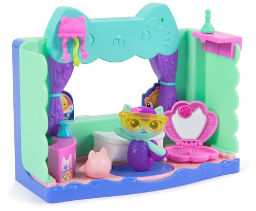 Gabby et la Maison Magique Le Film - Gabby Dollhouse - Salle De Bain Marine - Double Espace De Jeu - 1 Figurine Et 7 Accessoires - Dessin Animé Pièce pour Maison De Poupée - Jouet Enfant 3 Ans Et +