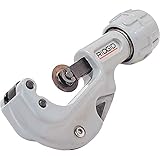 ridgid rohrabschneider 4-6 Ausgestattet mit einer geschlossenen Teleskop-Spindelführung, um Materialansammlungen und ein Verklemmen zu verhindern, mit genuteten Rollen für Schnitte nahe an der Bördelung und mit einer einklappbaren Fräserklinge