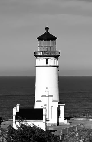 Newport Lighthouse Notebook – 8.5 x 5.5: Blank Journal for Writing, Sketching, Drawing & Gratitude Lists