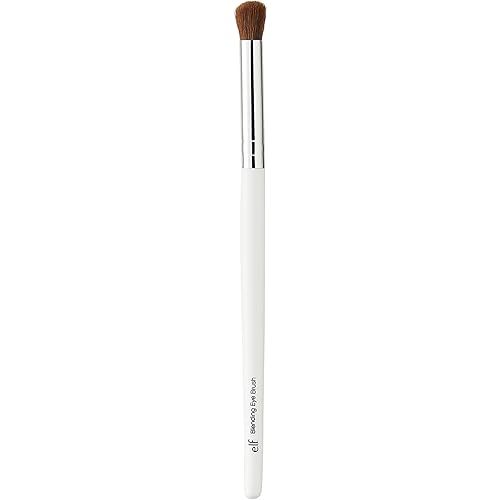 e.l.f. Blending Eye Brush, Makeup Brush For Eyeshadow & Eyeliner, Creates A Natural Finish, Made With Synthetic Bristles, Vegan & Cruelty-Free