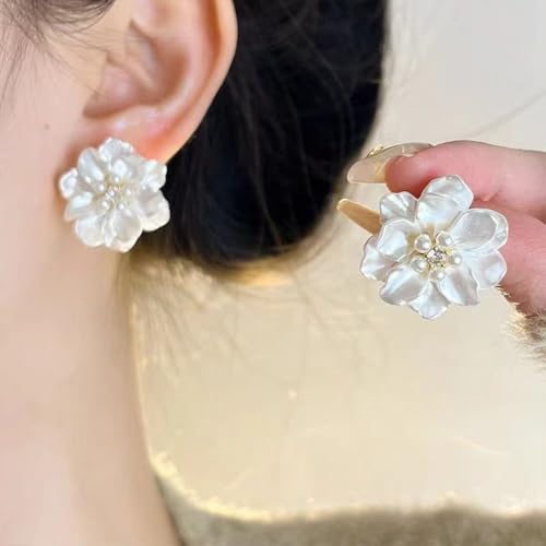 White Flower Pearl Crystal Stud Earrings Statement for Women, Dainty Simple Shell Floral Beaded Pearls Zirconia Earring Boho Party Birthday Jewelry Gifts3