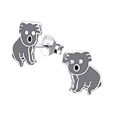 Die bezaubernden Ohrstecker bestehen aus Sterling Silber 925 und farbiger Emaillierung. Die Silberohrstecker werden liebevoll gestaltet und mit Laimons Geschenkverpackung geliefert. So werden Sie viel Freude beim Verschenken haben. Außerdem erhalten Sie Silikonverschlüsse als Zugabe. Die Verschlüsse aus Sterling Silber 925 werden für Sie in Italien gefertigt und haben einen besonders hohen Tragekomfort.