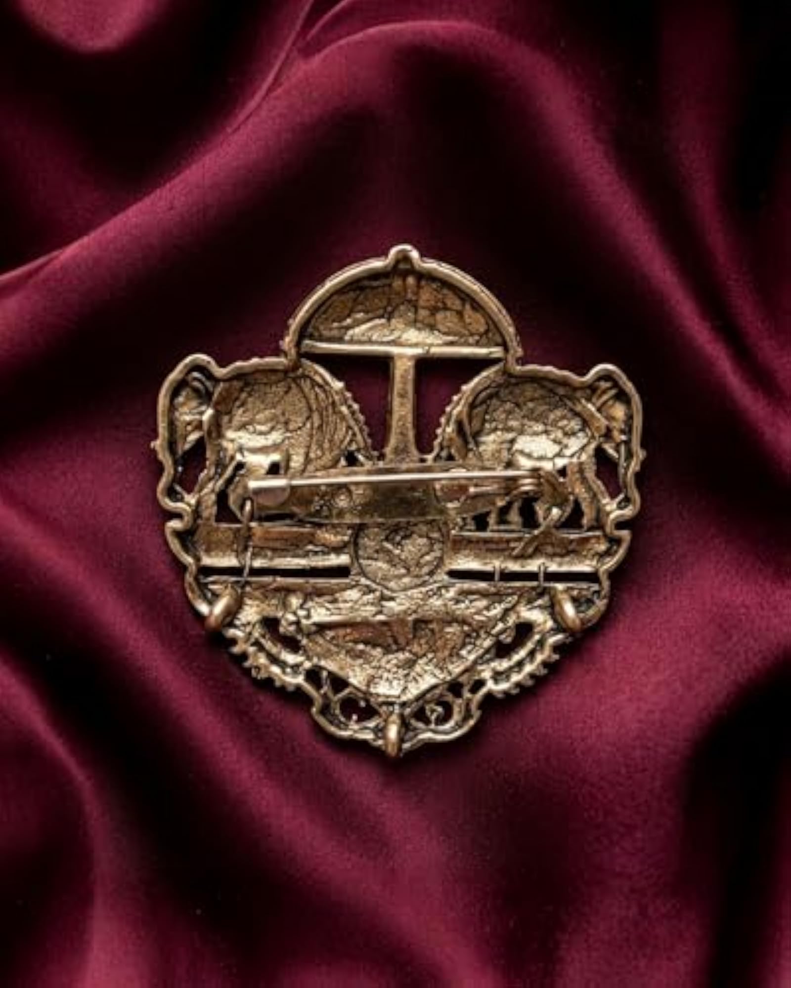 Elephant Heritage Brooch for Men, Antique Gold Lapel Pin