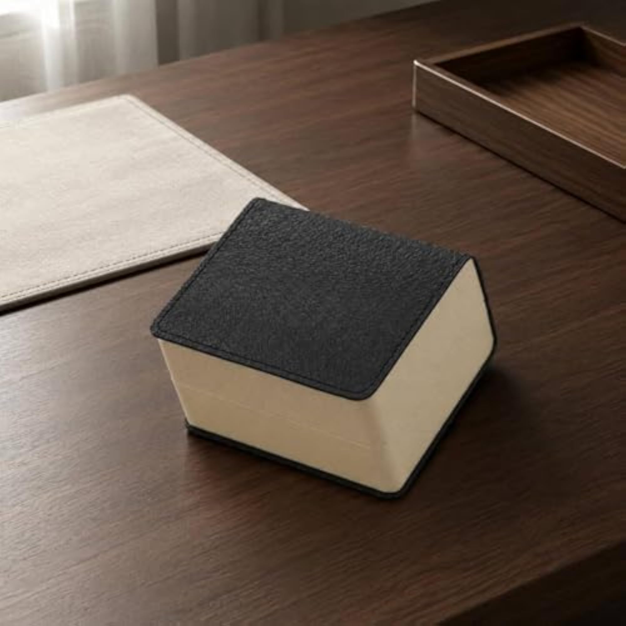 BNF® Straw-Textured PU Leather Watch Box