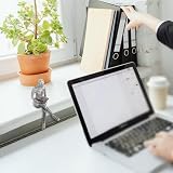 ZDNT Figurka kobiety do czytania z żywicy, abstrakcyjna rzeźba myśliciela, dekoracja figurki na półkę, styl myśliciela, statuetka do czytania, rzeźba mola książkowego, ozdoba na półkę, do sypialni