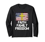 Faith Family Freedom – Amerikanische Flagge und Kreuz – Used-Look Langarmshirt