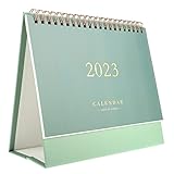Este calendario de flip de escritorio mediano está construido con papel grueso y unión de espiral gemela duradera para un fácil giro de páginas.