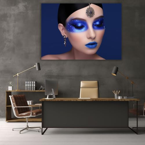 Affiche galerie rétro pour salon chic portrait maquillage bleu