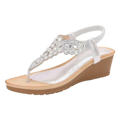 Sandales en cuir dorées avec strass : l'élégance tendance grande taille