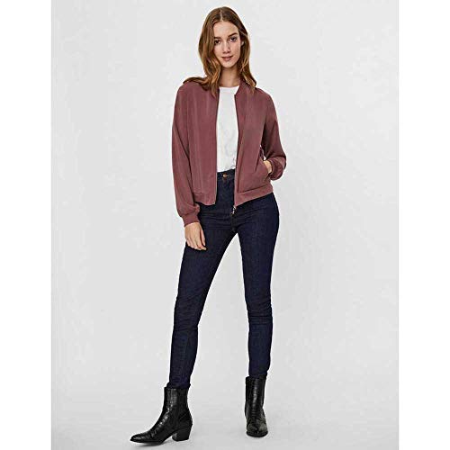 Vero Moda VMCOCO L/S Bomberjacke Detailaufnahme des Kragens und der Nähte aus Polyester.