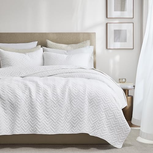 Image of palassio White 100% Cotton Quilt California Cal King Size Bedding Sets with 2 Pillow Shams, Oversized Lightweight Textured Farmhouse Bedspread Soft Shabby Chic Coverlet for All Season, 3 Pieces