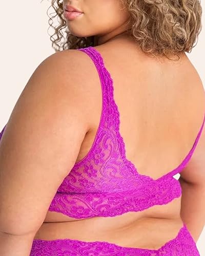 Image of Smart & Sexy Women's Signature Lace Deep V Neck Wireless Bralettes