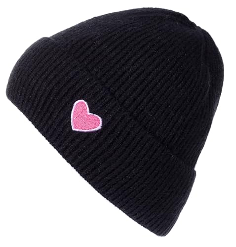 Bonnet tricoté femme avec coeur noir idéal pour vos sorties hivernales au chaud