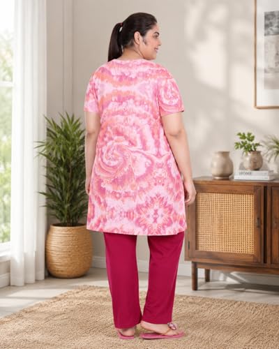 Image of In Love Women's All-Over Printed Cotton Plus Size Longline T-Shirt with Pockets
