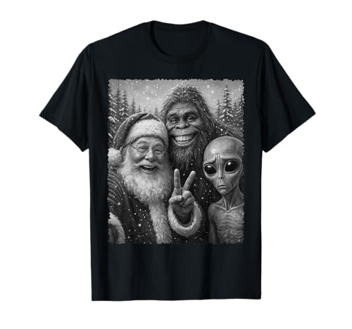 Funny Cat Christmas Bigfoot Alien Santa Snow Selfie Gift T-Shirt