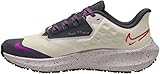Impermeable y agarre NIKE Air Zoom Pegasus 39 Shield, Sneaker Mujer, Light Bone/Vivid Purple-Cobblestone, 40 EU