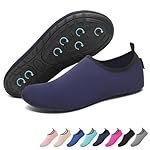 SAGUARO Escarpines Hombre Mujer Agua Zapatillas de...: Suela con 7 Agujeros de Drenaje: Este modelo mejorado de escarpines ha sido especialmente diseñado con siete agujeros de drenaje en la suela, mejorando la eficiencia del drenaje y la circulación del aire dentro del escarpines agua. Esto reduce efecti...