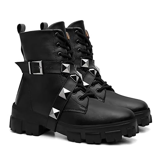 Bota Coturno Casual Feminina com Cadarço Detalhe Spike e Sola Tratorada Alta