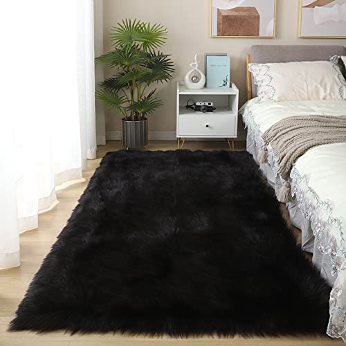 寝室用の柔らかい白いエリアラグ、豪華な白いカーペット 70x180cm、心地よい室内装飾、滑り止めフロアマット、モダンなデザイン、快適なリビングルーム。