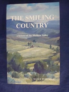 Paperback The smiling country: A history of the Methow Valley Book