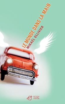 Paperback Le monde dans la main [French] Book