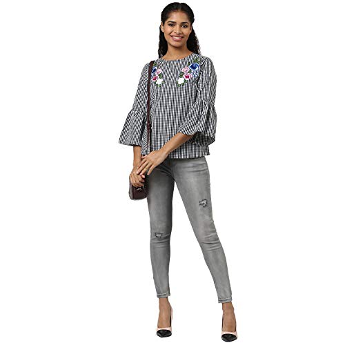 Image of Harpa Round Neck Checked Top