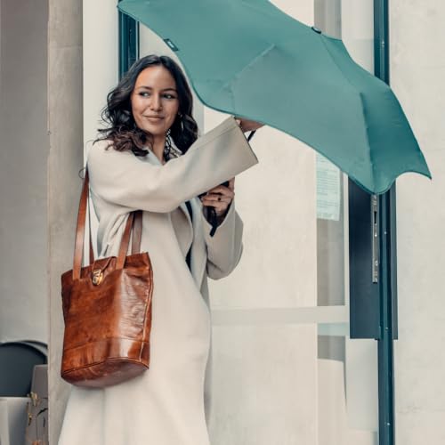 Image of BLUNT Metro Windproof Travel Umbrella - 39 inch Compact Umbrella for Wind and Rain, Portable, Heavy Duty, UV Protection