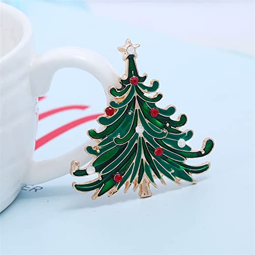 Broche d'arbre de Noël pour raviver un pull d'hiver terne