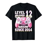Livello 12 sbloccato fantastico dal 2014 è un 12 ° compleanno per ragazzi, bambini, ragazze o fan dei videogiochi che compie 12 anni. Dispone di un controller per videogiochi e sfondo retrò. Vestito per 12° compleanno, per bambini