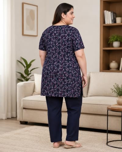 Image of In Love Women's All-Over Printed Cotton Plus Size Longline T-Shirt with Pockets