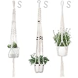 Soporte para plantas de macramé hecho a mano: hecho de cuerda de algodón 100%, este macramé está hecho a mano, suave, respetuoso con el medio ambiente, sin olor y duradero, puede sostener a personas de flores en muchos tamaños y formas. Vará a mostrar todos tus hermosos maceteros y plantas, puedes crear el espacio que te guste.