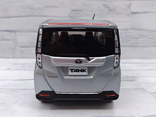 1/30 トヨタ TANK カラーサンプルミニカー ブライトシルバーメタリック Amazon.co.jp: 1/30 カラーサンプル トヨタ TANK タンク S28