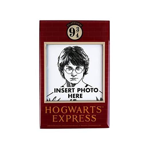 Half Moon Bay Imán para Fotos de Harry Potter – Plataforma 9 3/4, 9.5 (w) x 14.5 (h) x 0.2 (d) cm, Photo: 7.5 (w) x 7.5 (h) cm
