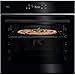 AEG WiFi Pizzaofen backt bei 340°C Pizza in nur 150 Sek. in Restaurantqualität, Einbaubackofen, Pyrolyse‑Selbstreinigung, mit gusseiserner Pizzaplatte, Pizzaschieber, Touch‑Display, Schwarz,TX7PB62WSB