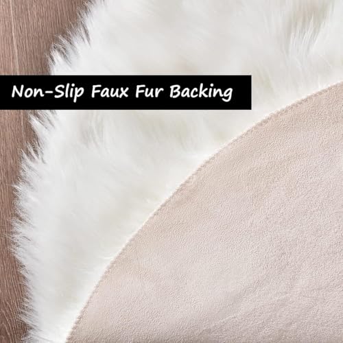 Ruedong Faux Fur Fell Teppich Schaffell Weiß 60x90 cm, Longhair Flauschiger Teppich Lammfell für Wohnzimmer Weicher Deko Schlafzimmer Stühle Sofa