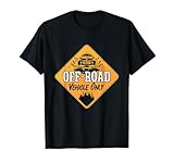 Le véhicule tout-terrain n'aime que les courses tout-terrain sales et boueuses T-Shirt