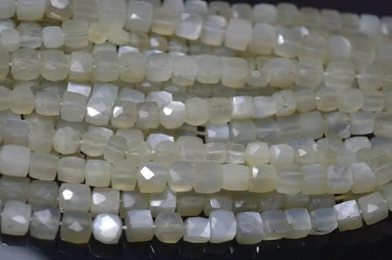 Perles pierres de lune facettées cubes de 5mm pour création de bijoux de lithothérapie - 4