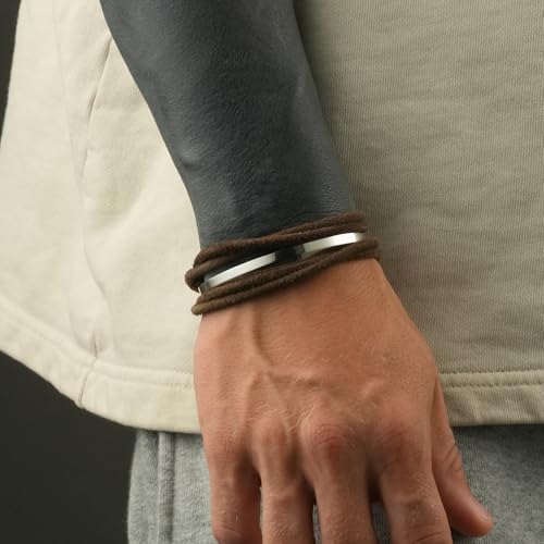 Premium Minimalist Stainless Steel Cuff Bracelet – Designed in Los Angeles, Hypoallergenic & Adjustable Fit – Unisex Design with Luxury Gift Box for Men & Women4