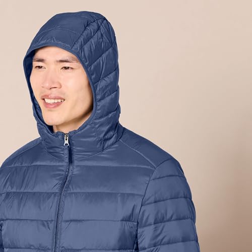 Image of Amazon Essentials Men's Lightweight Water-Resistant Packable Hooded Puffer Jacket