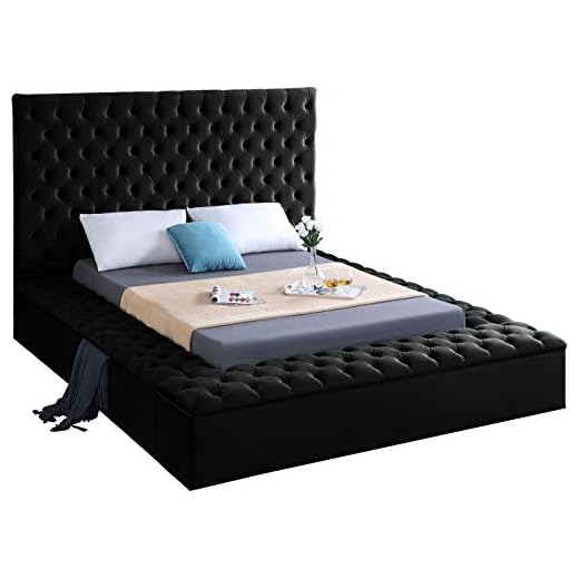 Meridian Furniture Bliss Collection Modern | Contemporary Velvet Upholstered Bed with Deep Button Tufting and Storage Compartments in Rails and Footboard, Black, King