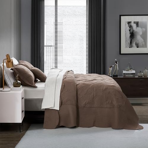 Image of HZ & HY Oversized King Bedspread, Stitched Damask Quilt Set King /Cal King, Lightweight Reversible Coverlet, Scalloped Edge - Warm Classic Look, 5 Piece, Mocha