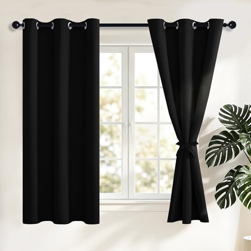 Hiasan Rideau Occultant avec Embrasses, Rideau Thermique Isolant Anti Froid et Chaleur, pour Chambre Salon Anti Bruit à œillets, 2 Pieces, 117 x 137 cm...