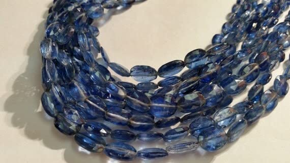 Kyanite Faceted Oval de qualité supérieure, pierres de blue kynite bleues de 14 pouces
